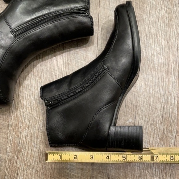Covington Farrah Black leather ankle boots with block heel size 6 - Picture 5 of 12